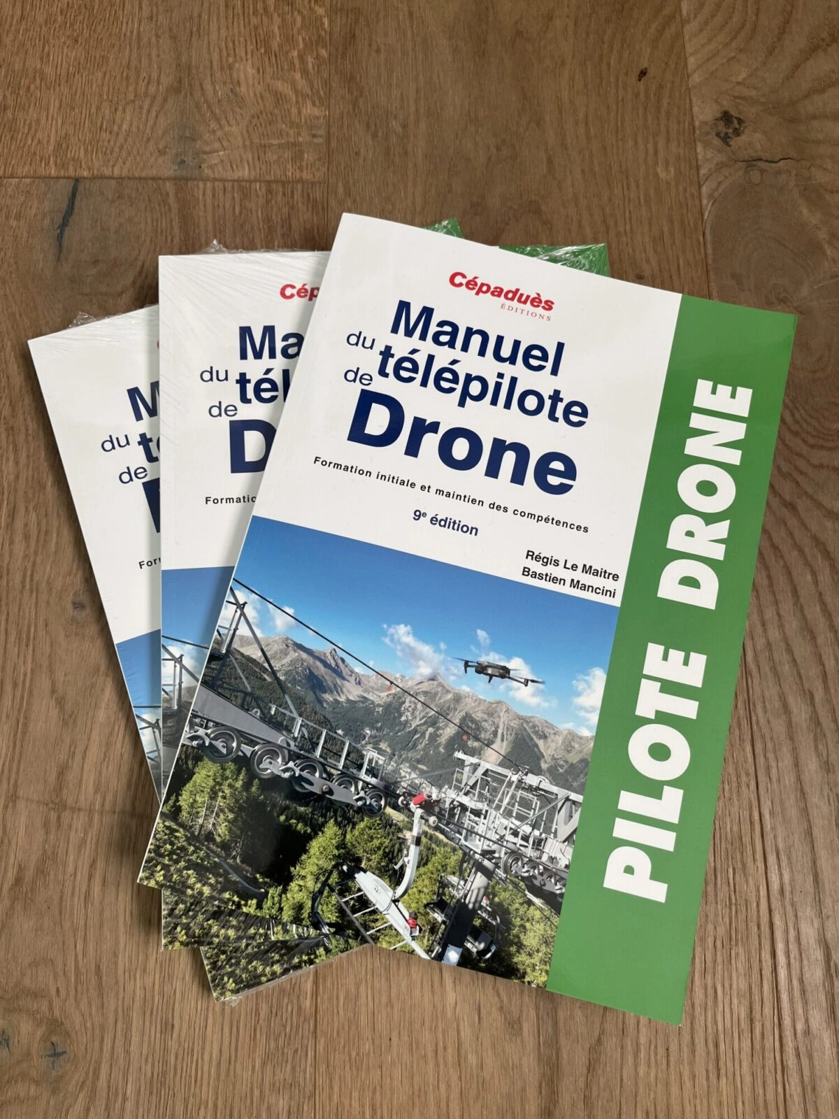 Image for Un télésiège sur le Manuel du Télépilote de Drone